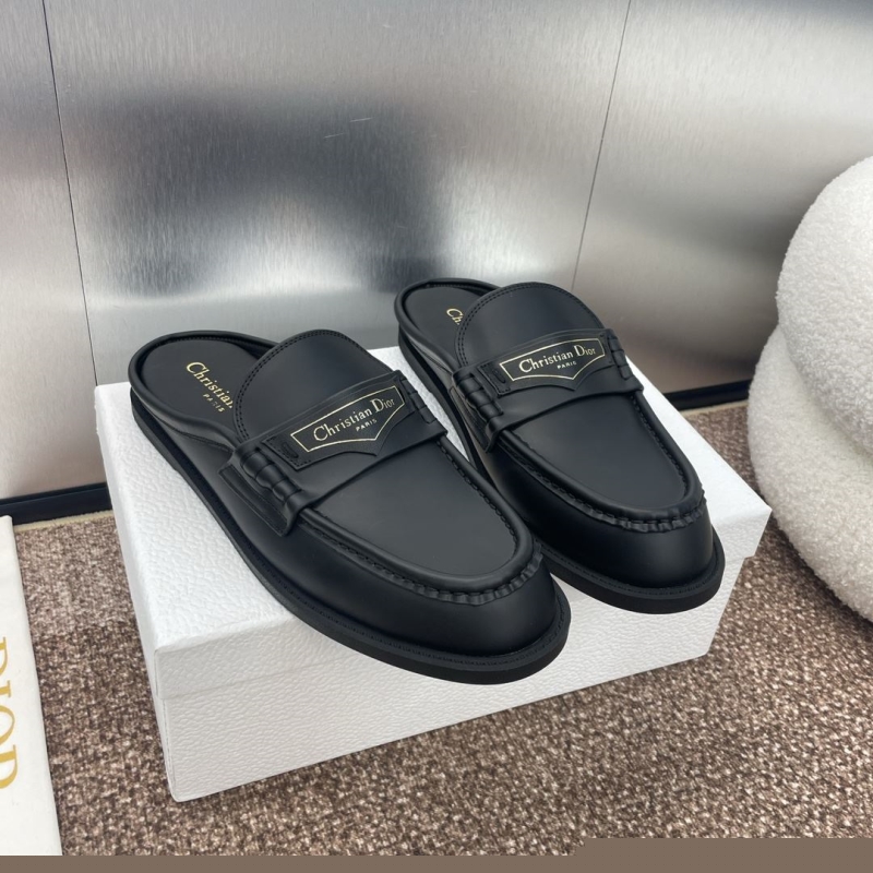 ch**an D*or slippers